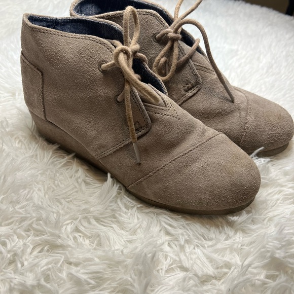 Kids Tom’s size 4 - Picture 2 of 5